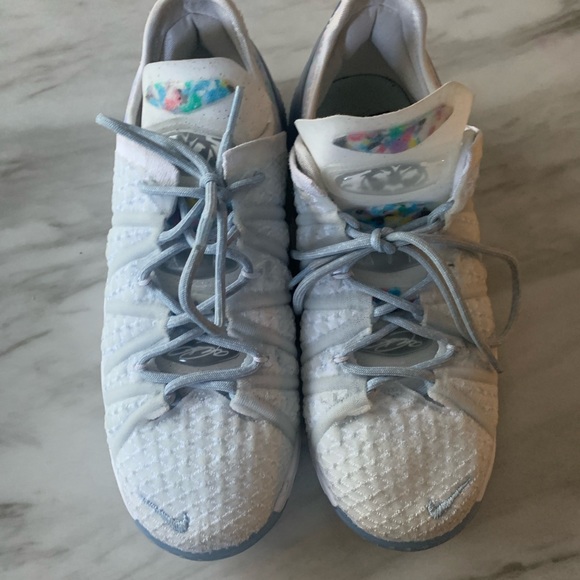 Nike LeBron 18 Women’s size 6 Basketball shoe - Picture 5 of 5